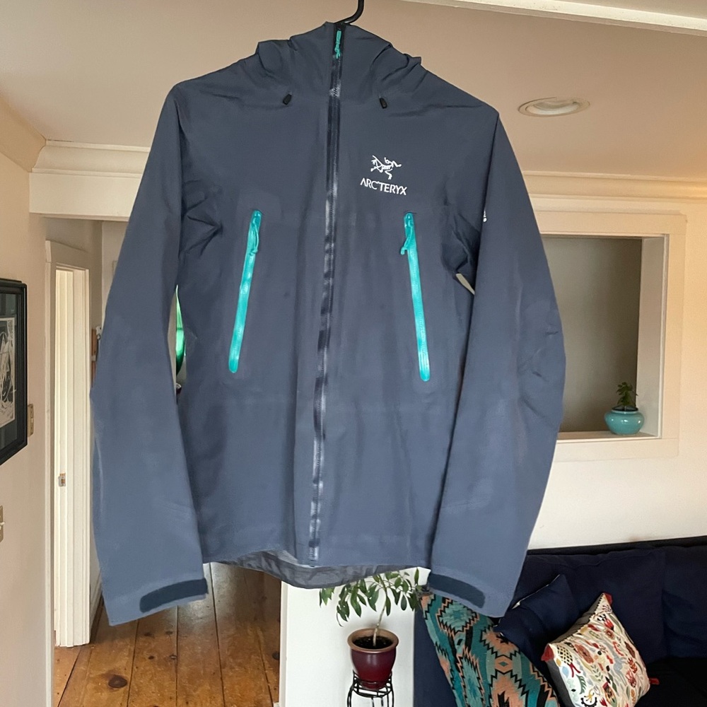 Arc'teryx Women's Beta LT Gore-Tex Jacket